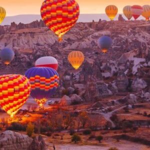Passeio de Balão na Capadócia: Descubra a Magia nos Céus da Turquia