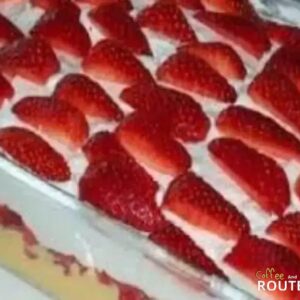 Receita de Torta de morango com chantilly