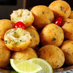 Bolinhos de Bacalhau: Tradicional e Delicioso