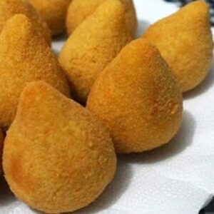 Coxinha de Mandioca com Carne Moída: Delícia Crocante e Recheada