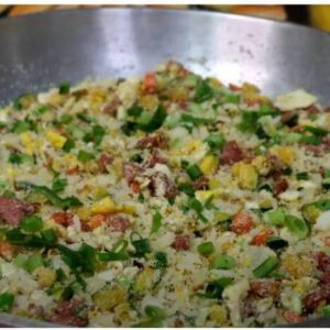 Farofa de Arroz Amanhecido: Reaproveitando com Sabor e Criatividade