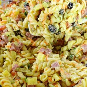 Macarronese Simples: Uma Salada Refrescante e Versátil